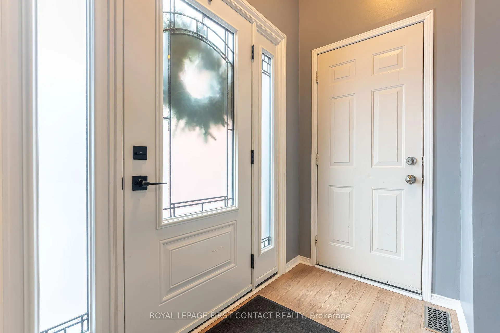Photo 3 of 55 Chalmers Drive, Barrie, Painswick South — HOMEH