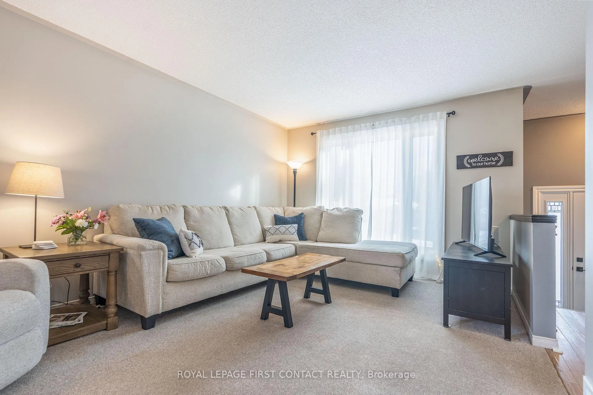 Photo 5 of 55 Chalmers Drive, Barrie, Painswick South — HOMEH