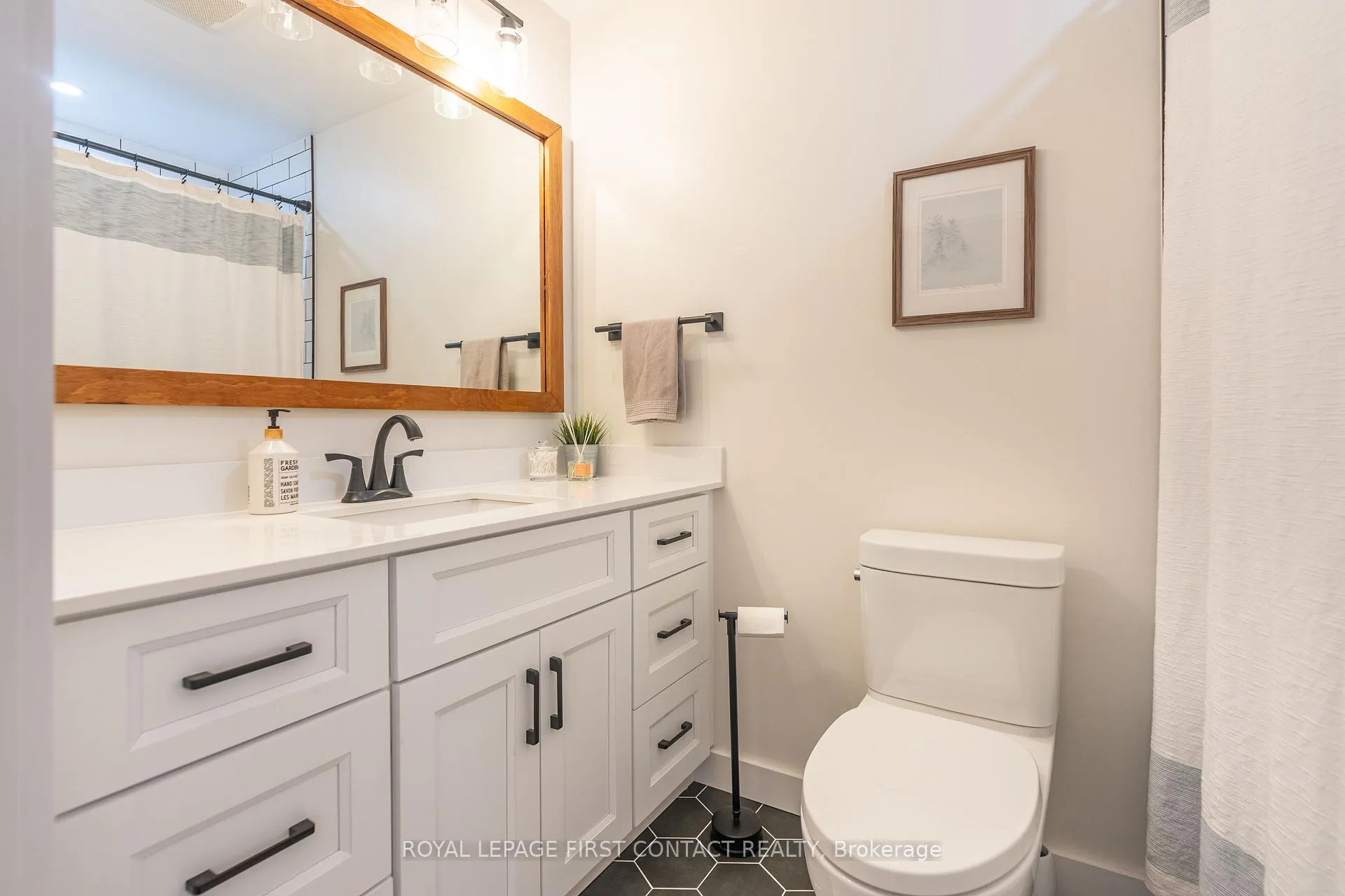 Photo 15 of 55 Chalmers Drive, Barrie, Painswick South — HOMEH