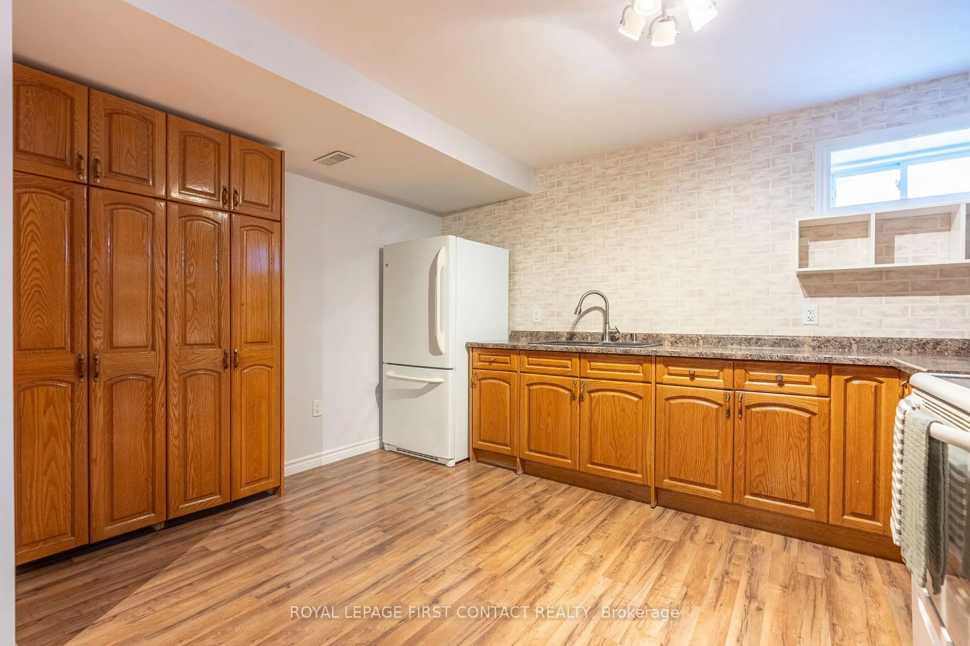 Photo 24 of 55 Chalmers Drive, Barrie, Painswick South — HOMEH