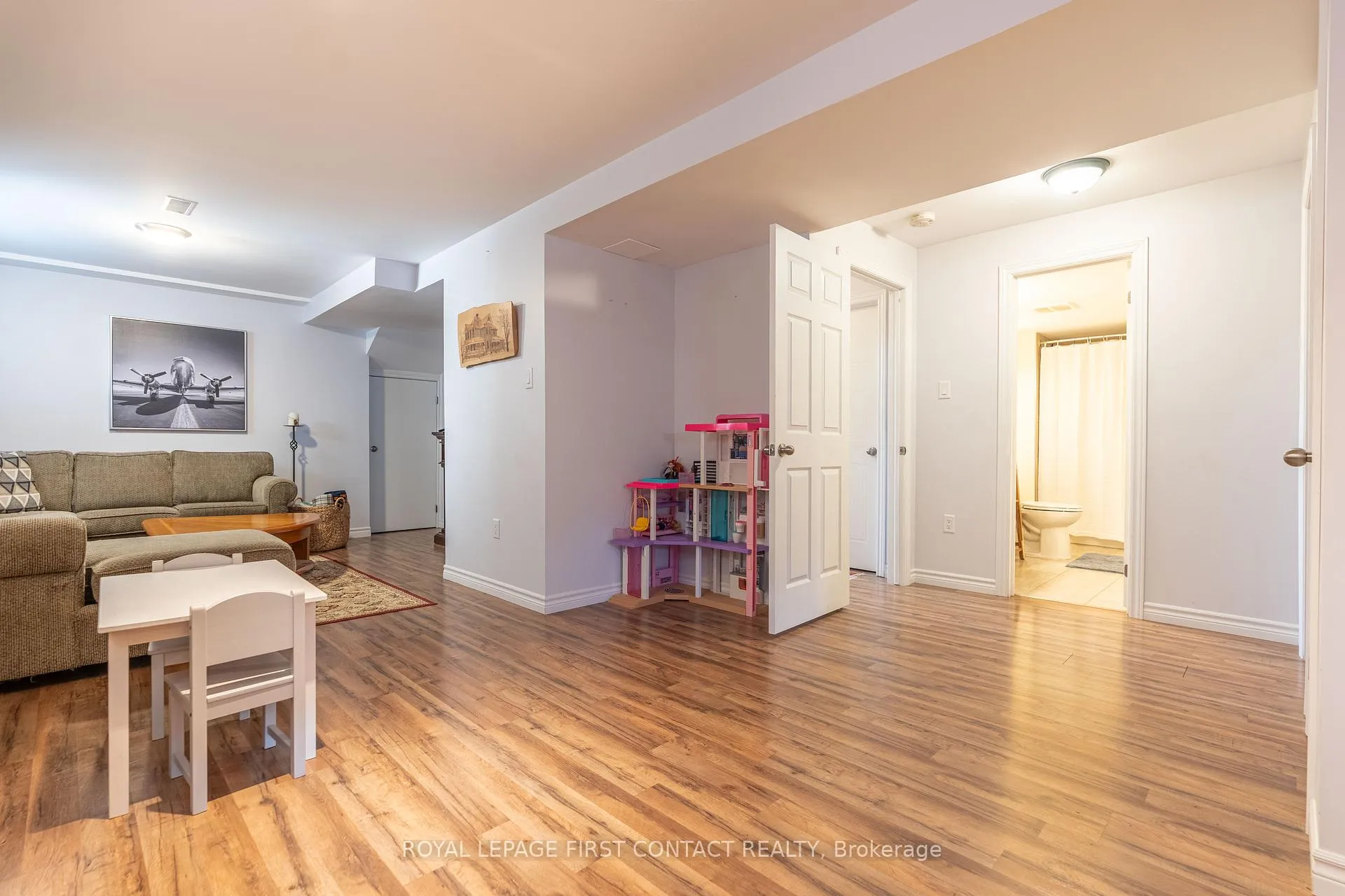 Photo 28 of 55 Chalmers Drive, Barrie, Painswick South — HOMEH