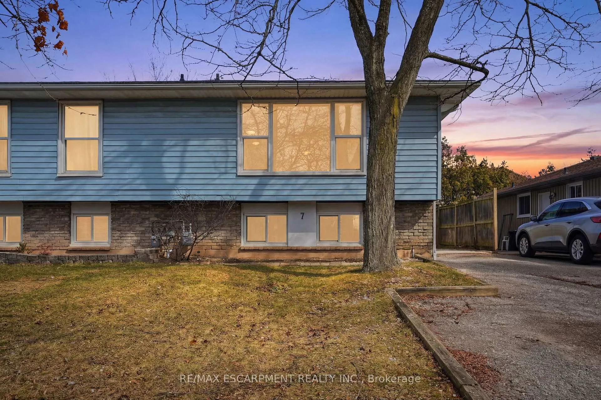 Photo 1 of 7 Calcott Court, Thorold, Confederation Heights — HOMEH