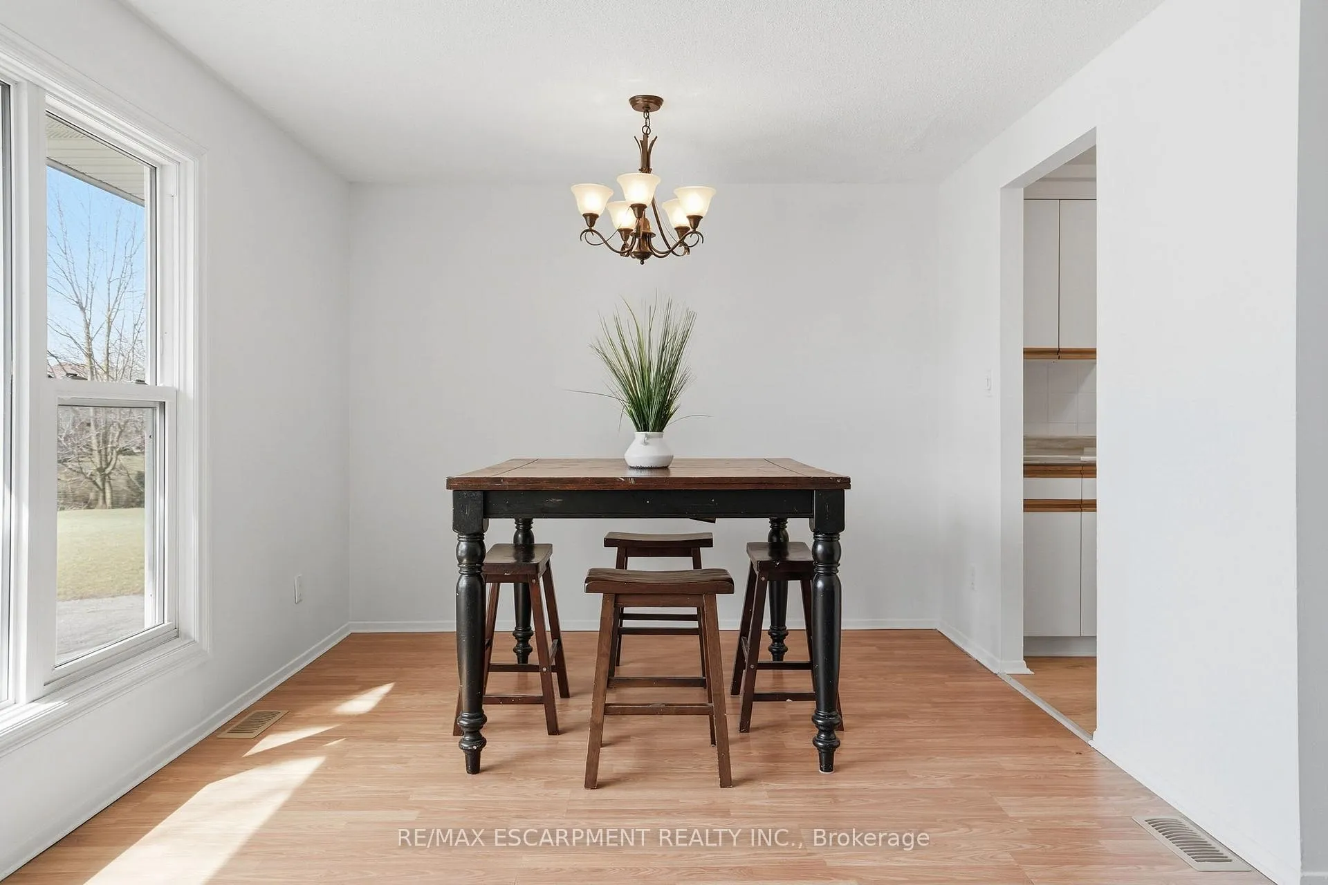 Photo 8 of 7 Calcott Court, Thorold, Confederation Heights — HOMEH