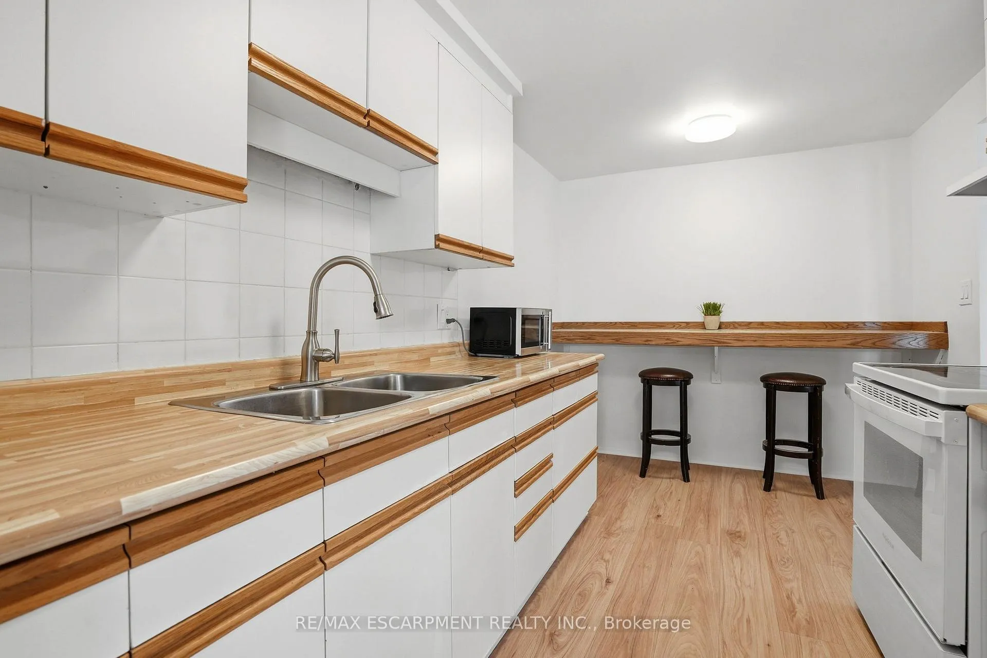 Photo 10 of 7 Calcott Court, Thorold, Confederation Heights — HOMEH