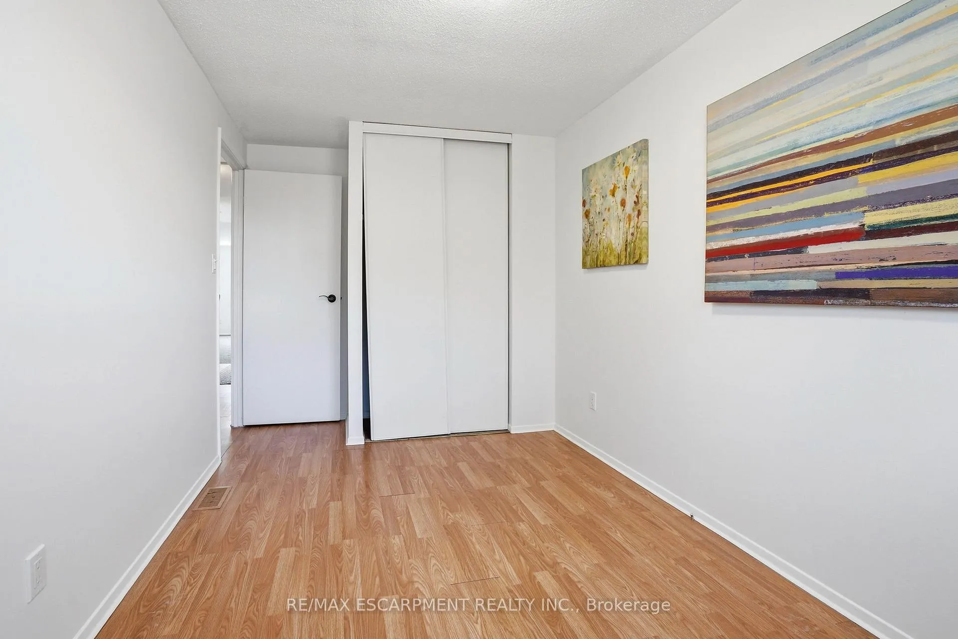 Photo 17 of 7 Calcott Court, Thorold, Confederation Heights — HOMEH