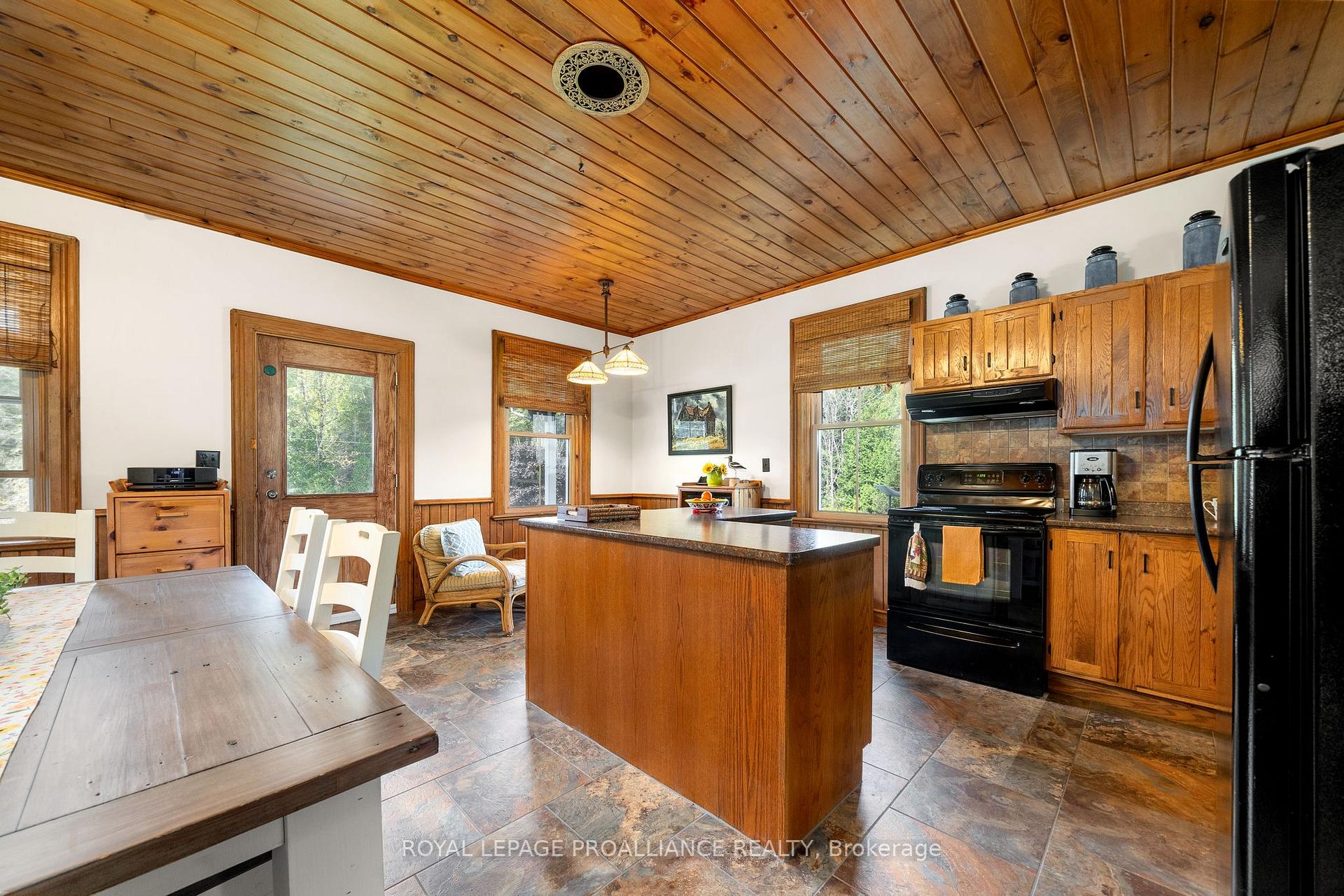 Photo 15 of 506 Barry Road, Madoc — HOMEH