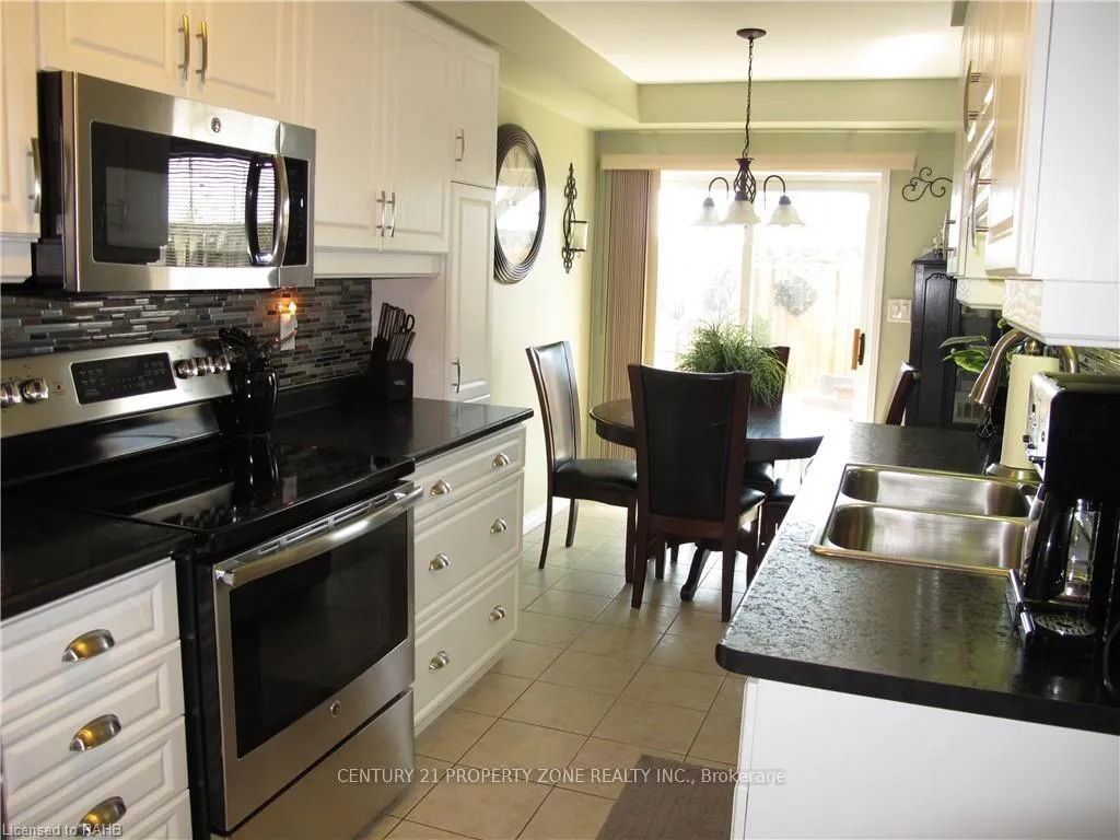 Photo 2 of Unit 59, 800 Paramount Drive, Hamilton, Stoney Creek Mountain — HOMEH