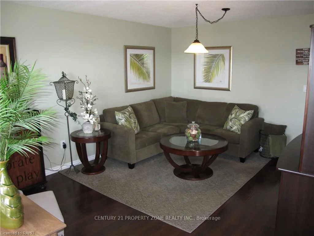 Photo 6 of Unit 59, 800 Paramount Drive, Hamilton, Stoney Creek Mountain — HOMEH