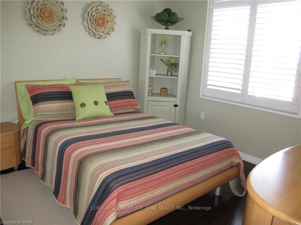Photo 11 of Unit 59, 800 Paramount Drive, Hamilton, Stoney Creek Mountain — HOMEH