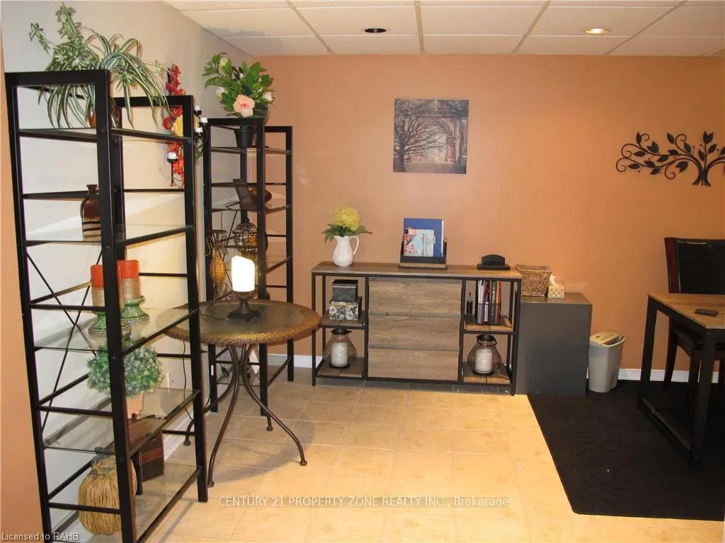 Photo 14 of Unit 59, 800 Paramount Drive, Hamilton, Stoney Creek Mountain — HOMEH