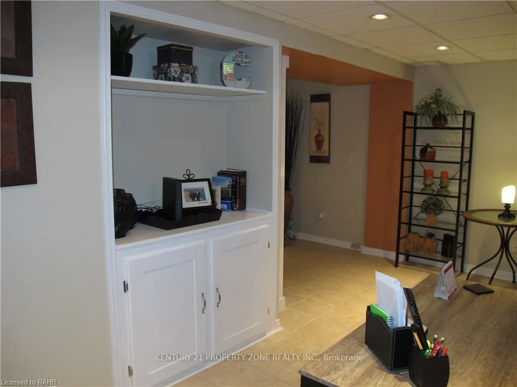 Photo 17 of Unit 59, 800 Paramount Drive, Hamilton, Stoney Creek Mountain — HOMEH