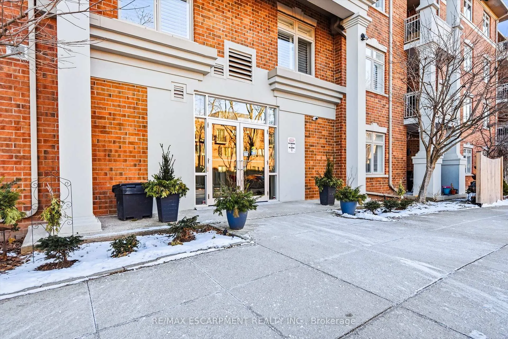 Photo 4 of Unit 106, 391 Plains Road E, Burlington, LaSalle — HOMEH