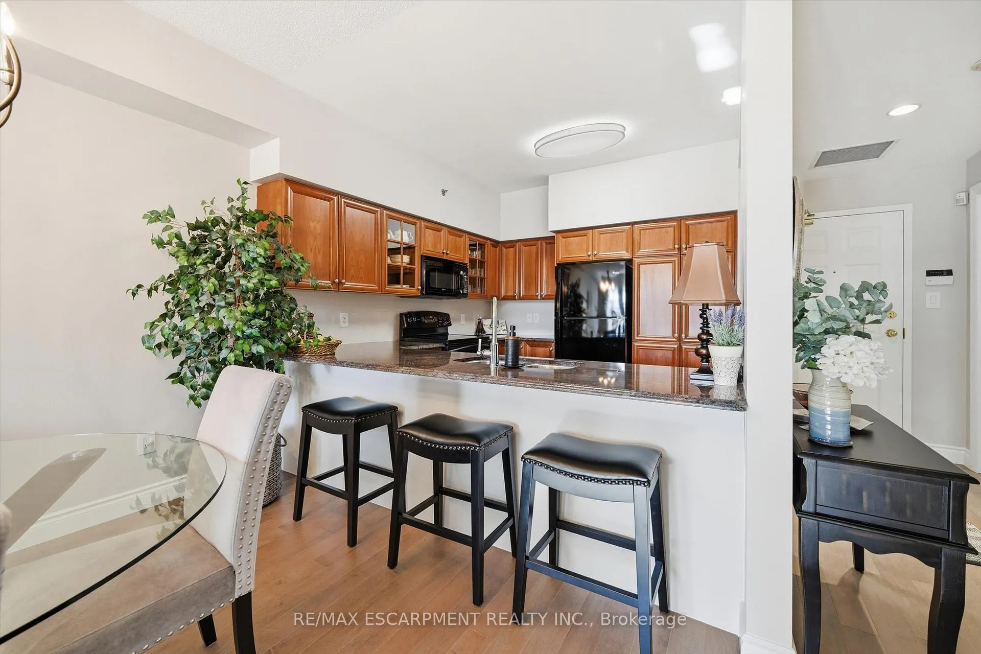 Photo 12 of Unit 106, 391 Plains Road E, Burlington, LaSalle — HOMEH