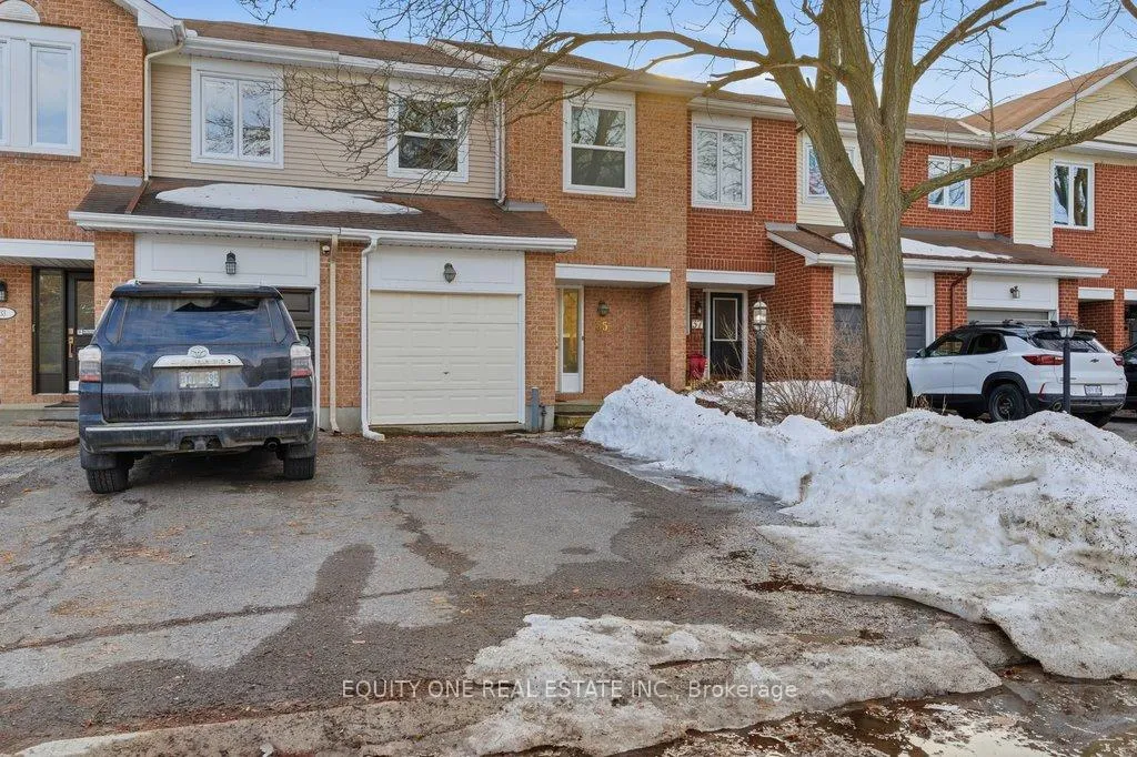 Photo 2 of 35 Willwood Crescent, Ottawa, Barrhaven - Cedargrove/Fraserdale — HOMEH