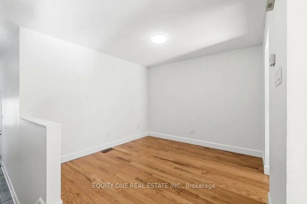 Photo 8 of 35 Willwood Crescent, Ottawa, Barrhaven - Cedargrove/Fraserdale — HOMEH