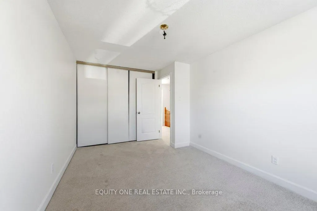 Photo 20 of 35 Willwood Crescent, Ottawa, Barrhaven - Cedargrove/Fraserdale — HOMEH
