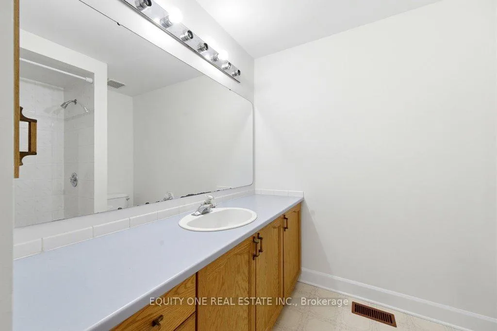 Photo 27 of 35 Willwood Crescent, Ottawa, Barrhaven - Cedargrove/Fraserdale — HOMEH