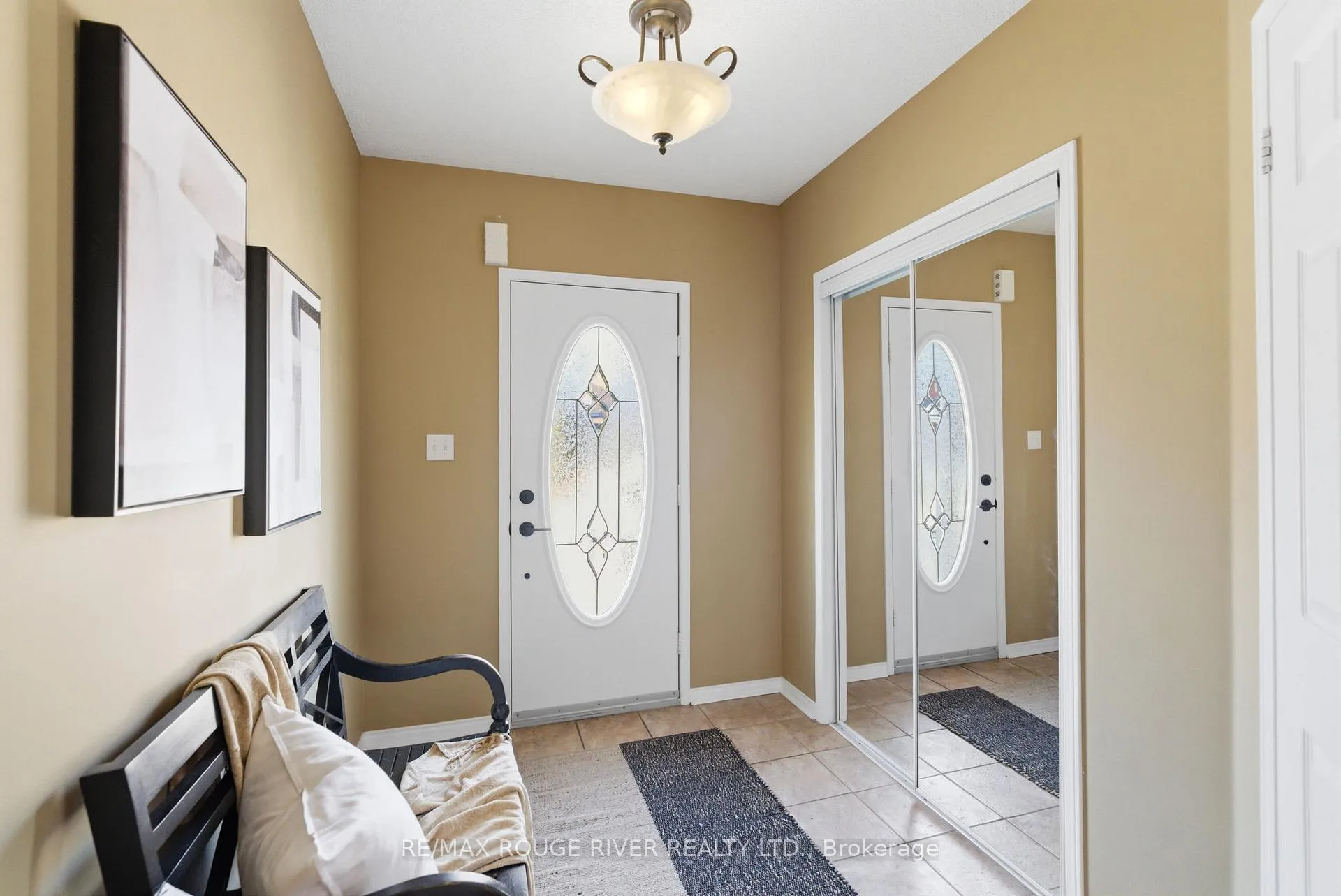 Photo 2 of 11 Stokely Crescent, Whitby, Downtown Whitby — HOMEH