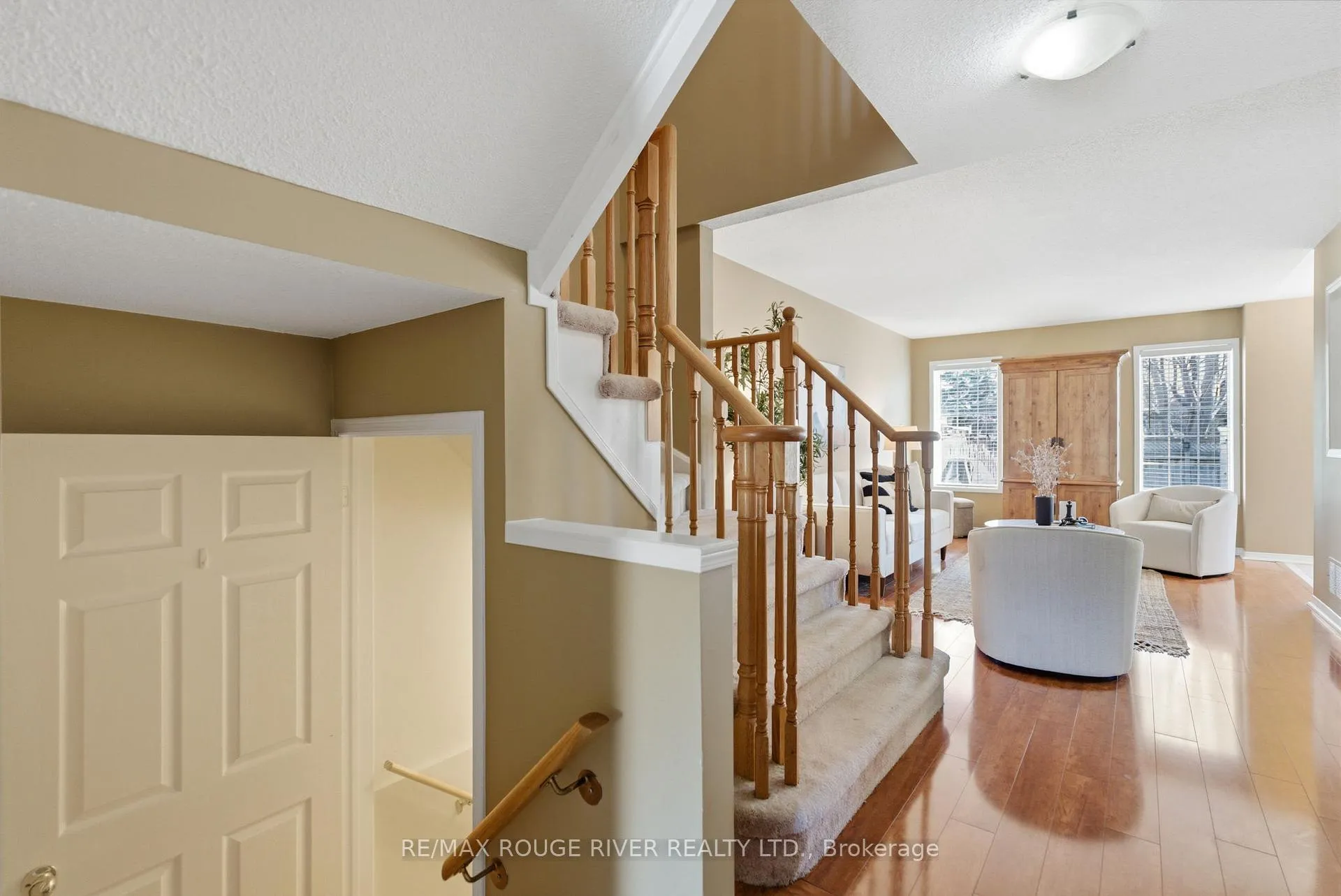 Photo 5 of 11 Stokely Crescent, Whitby, Downtown Whitby — HOMEH