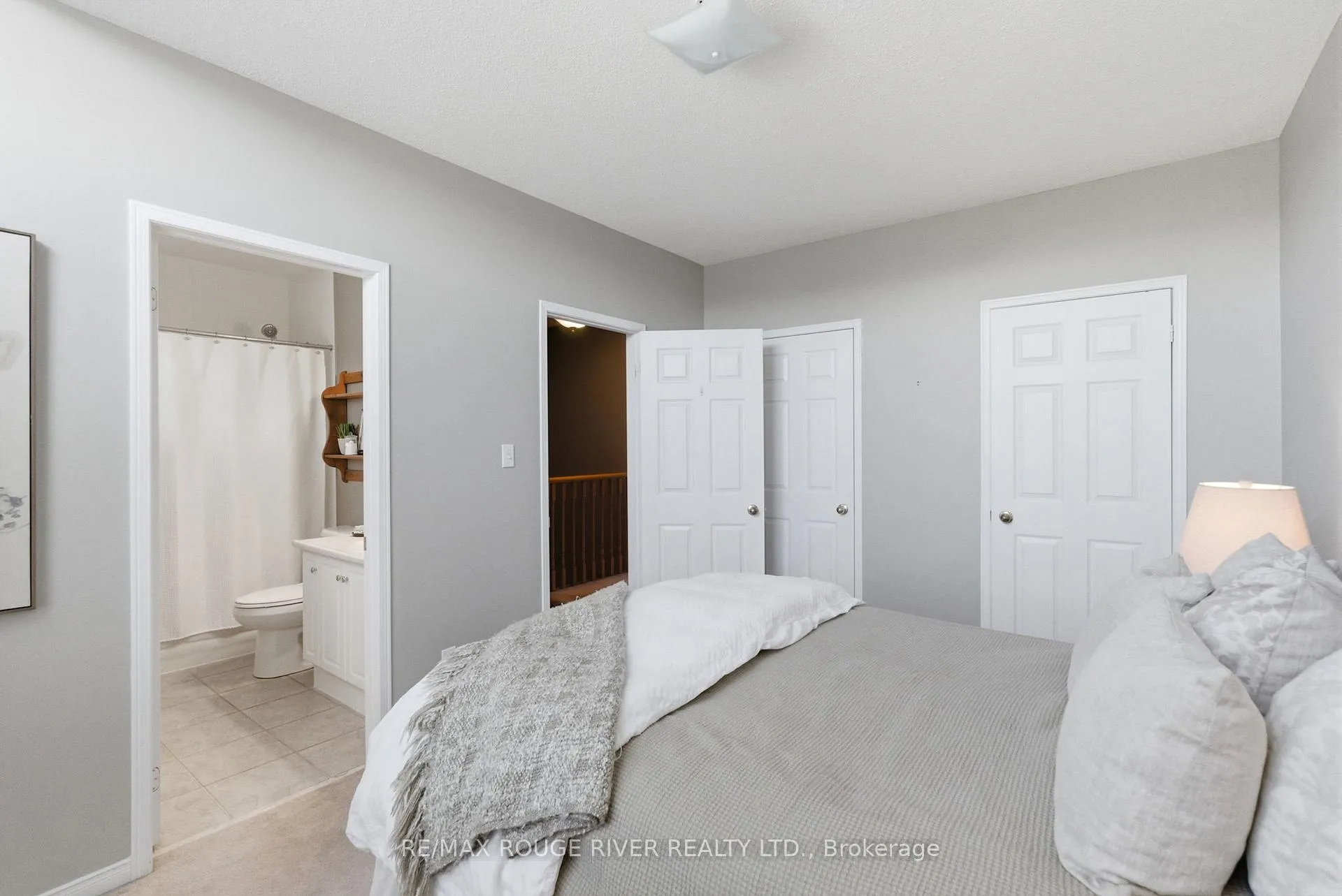 Photo 23 of 11 Stokely Crescent, Whitby, Downtown Whitby — HOMEH