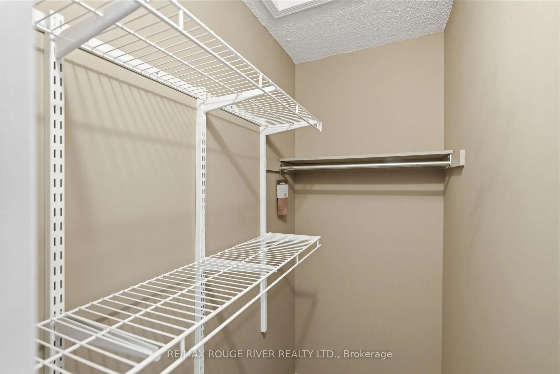 Photo 24 of 11 Stokely Crescent, Whitby, Downtown Whitby — HOMEH