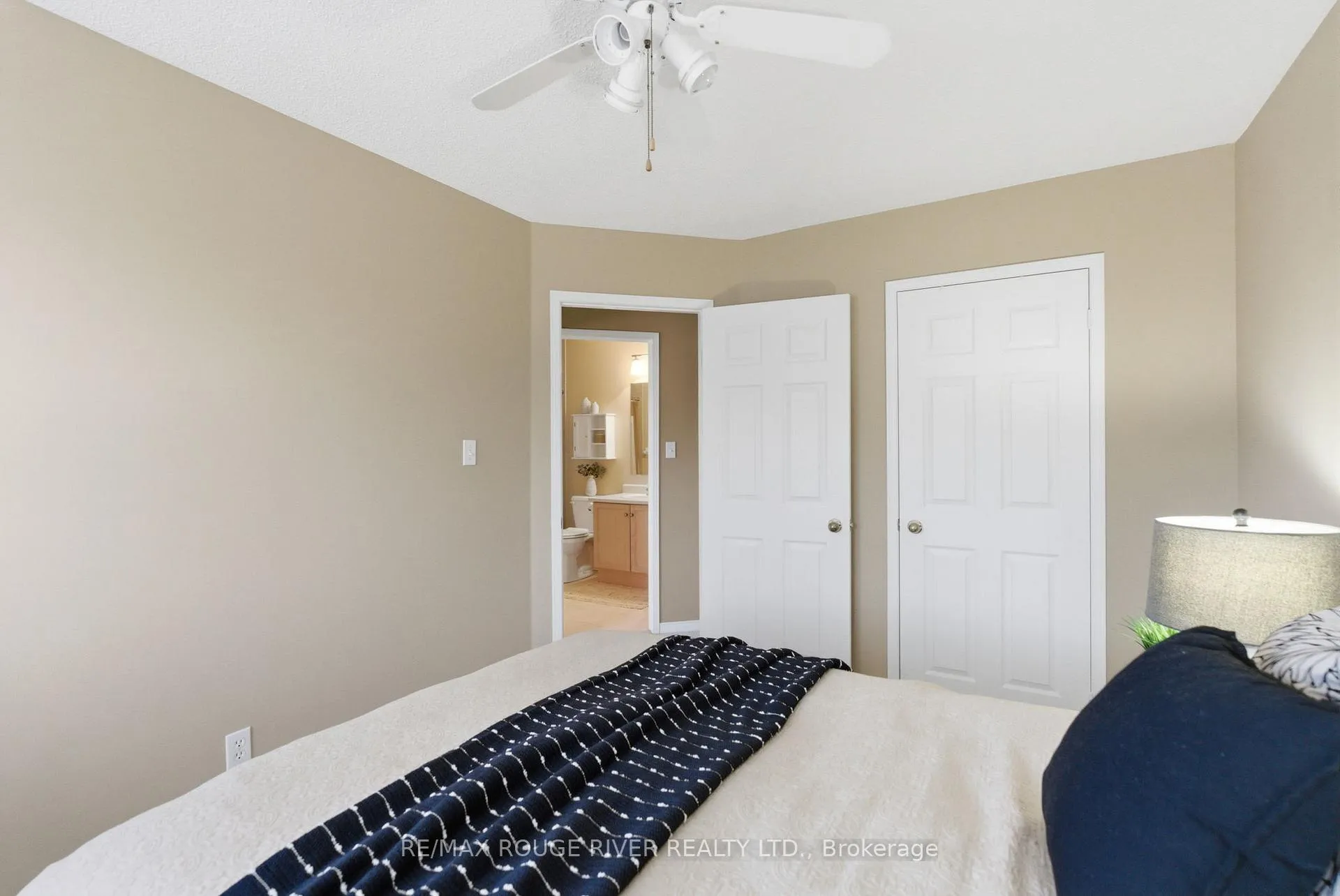 Photo 27 of 11 Stokely Crescent, Whitby, Downtown Whitby — HOMEH