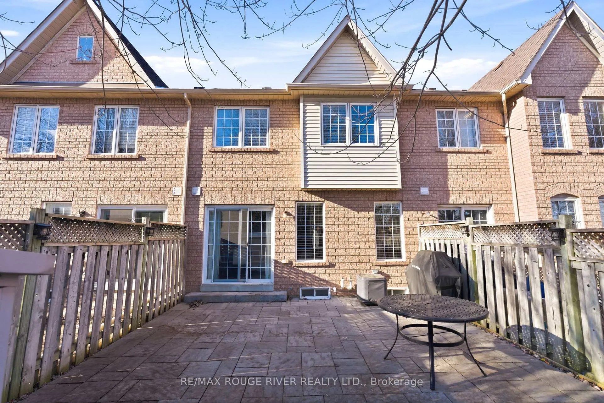 Photo 37 of 11 Stokely Crescent, Whitby, Downtown Whitby — HOMEH