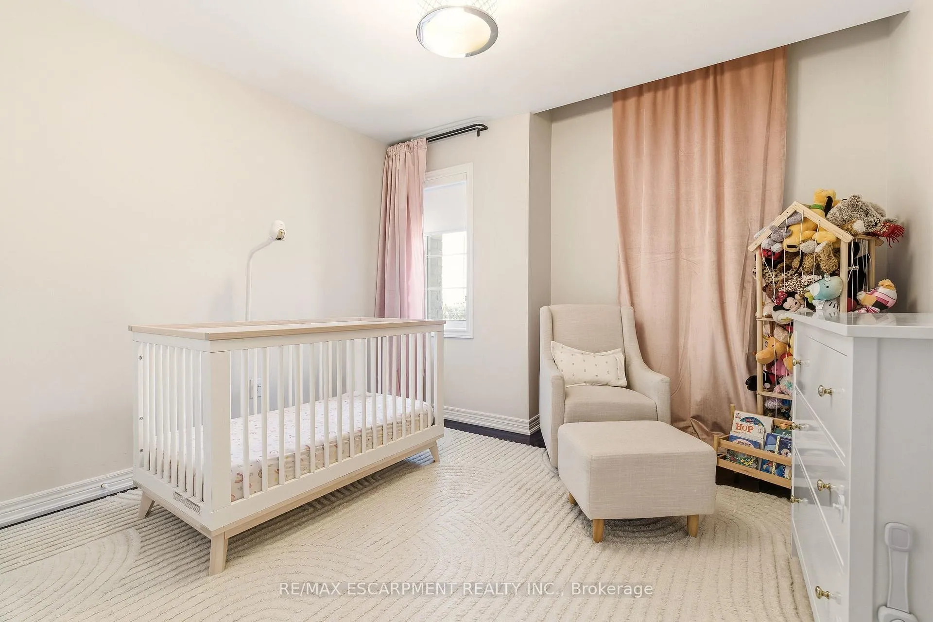 Photo 15 of 2249 Khalsa Gate, Oakville, Westmount — HOMEH