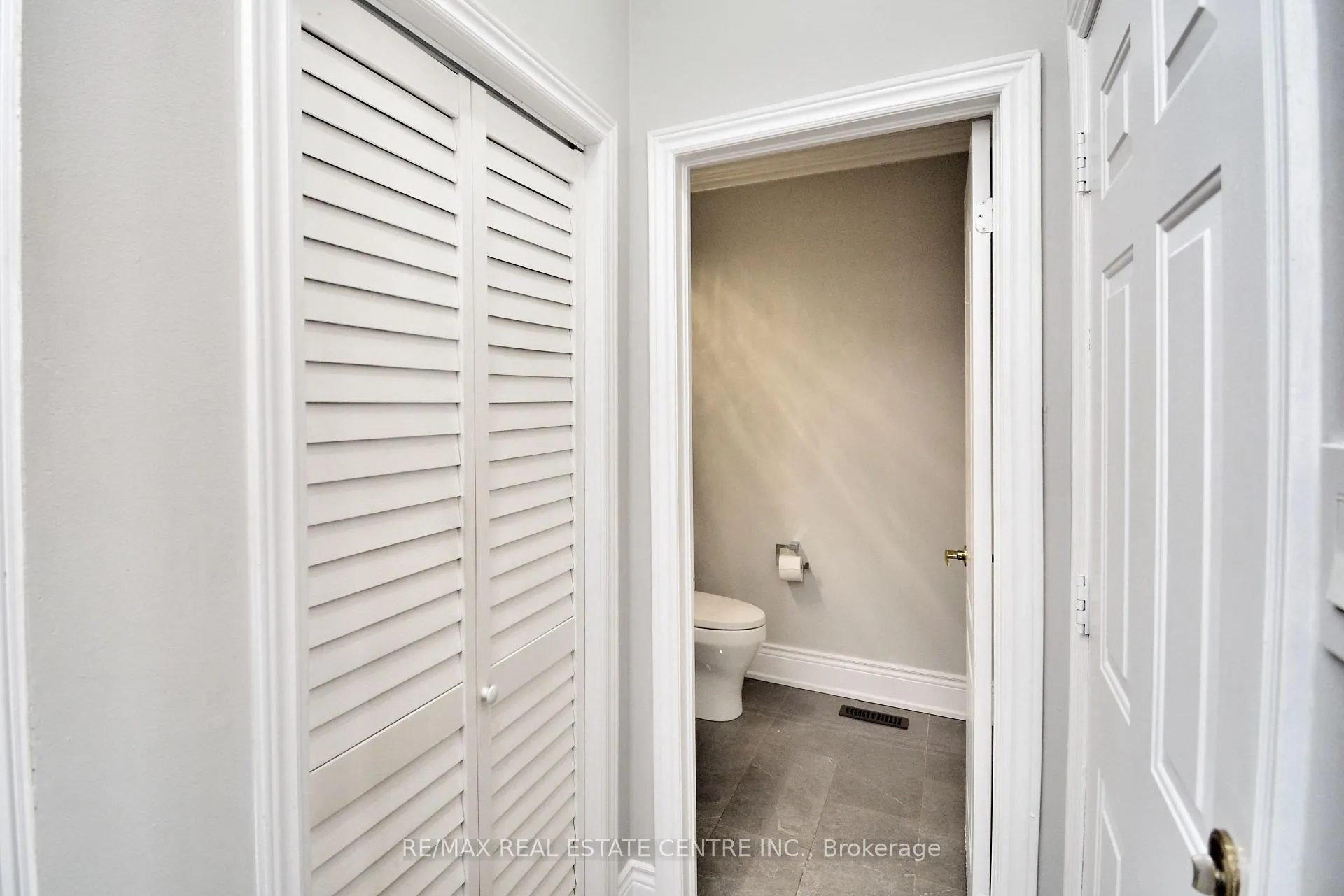 Photo 13 of 94 Seahorse Avenue, Brampton, Madoc — HOMEH