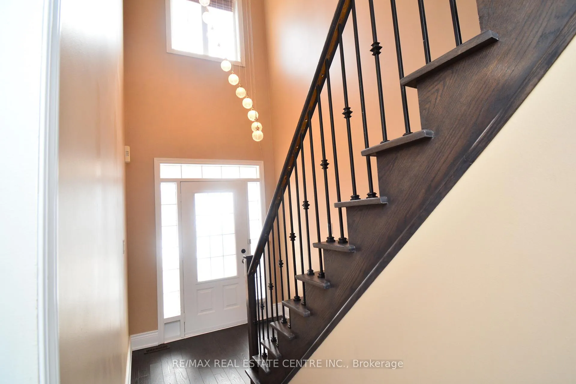 Photo 16 of 94 Seahorse Avenue, Brampton, Madoc — HOMEH