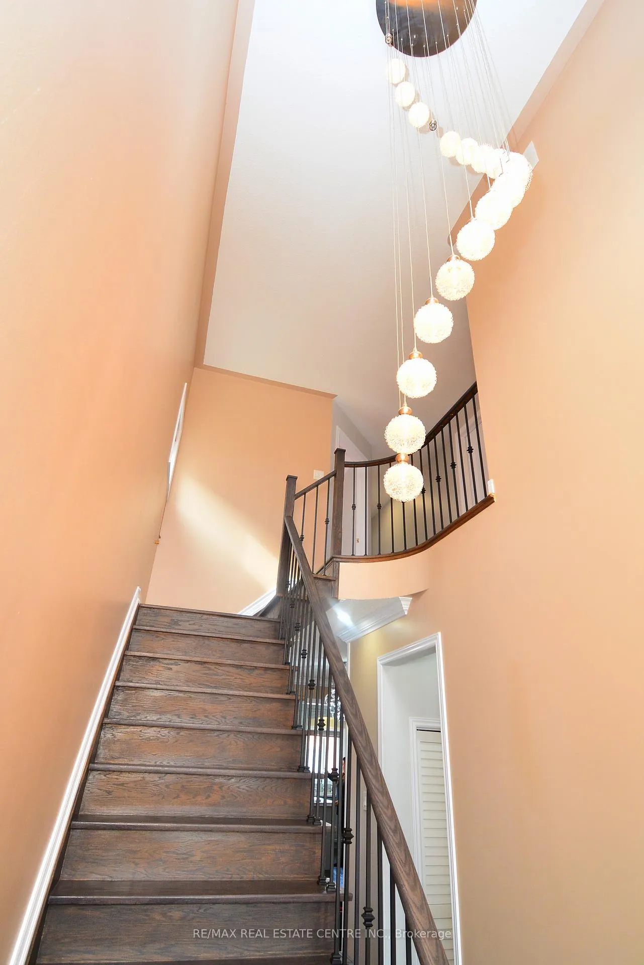 Photo 17 of 94 Seahorse Avenue, Brampton, Madoc — HOMEH