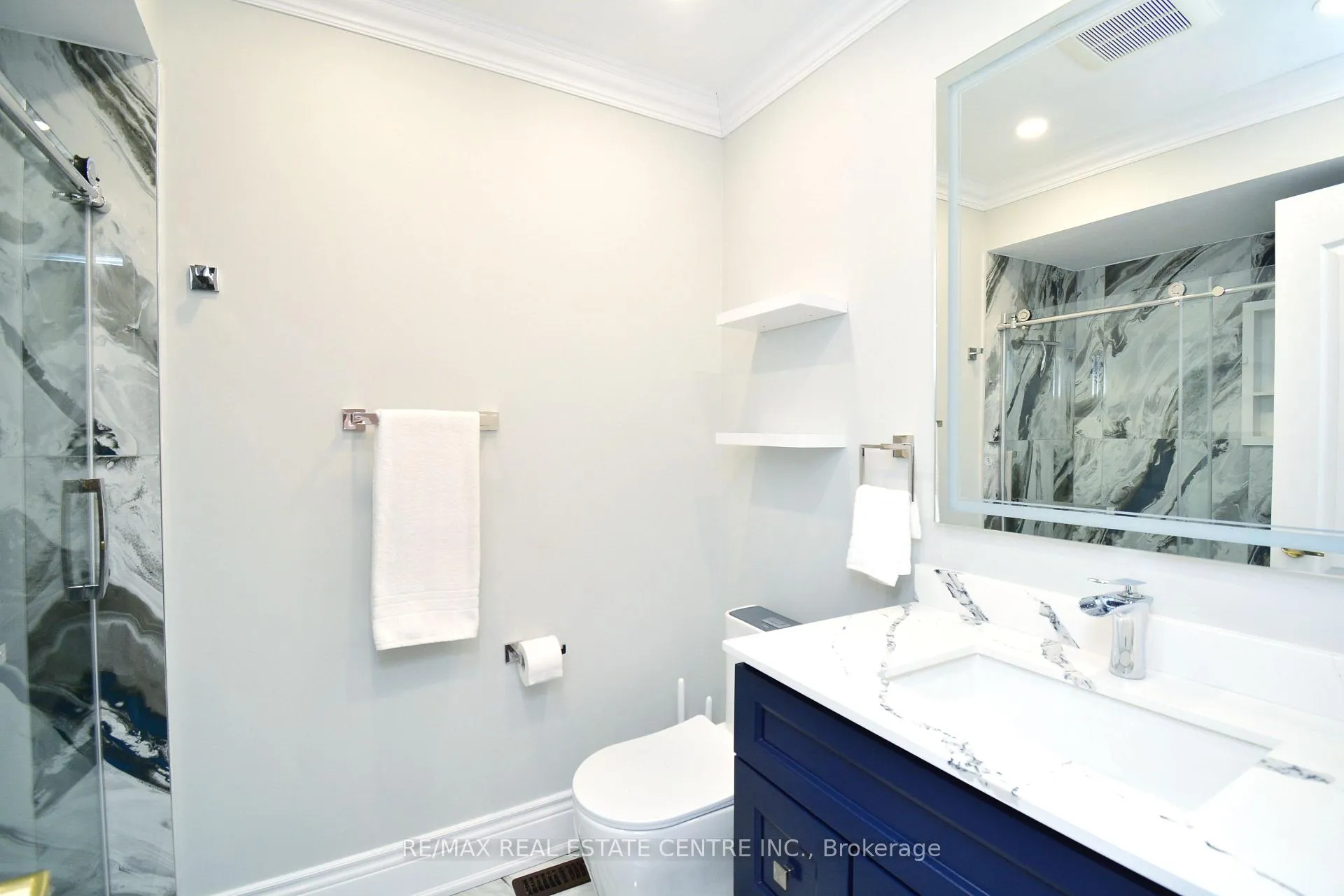 Photo 23 of 94 Seahorse Avenue, Brampton, Madoc — HOMEH