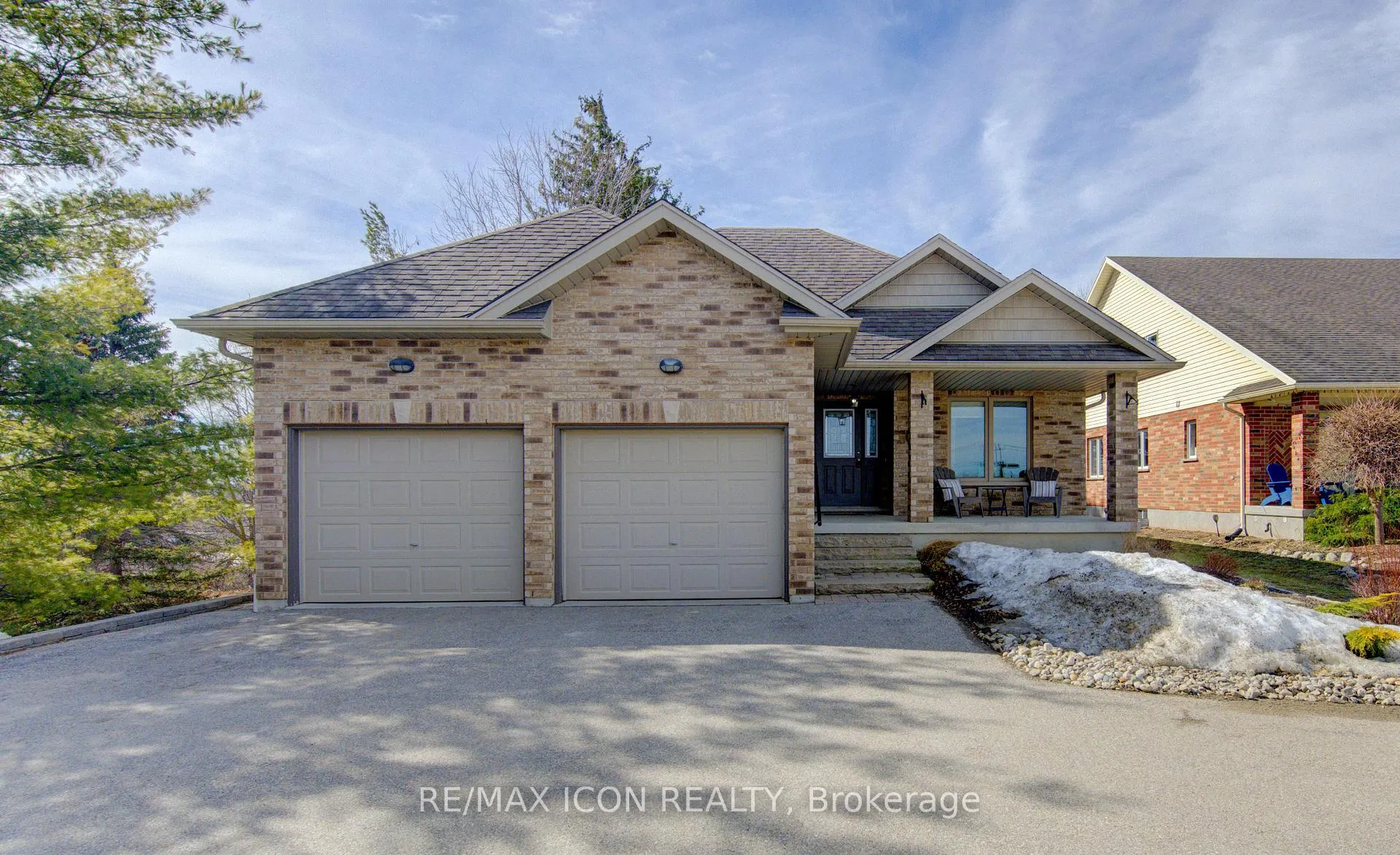 Photo 1 of 33 Joseph Street, Guelph, St. George's — HOMEH