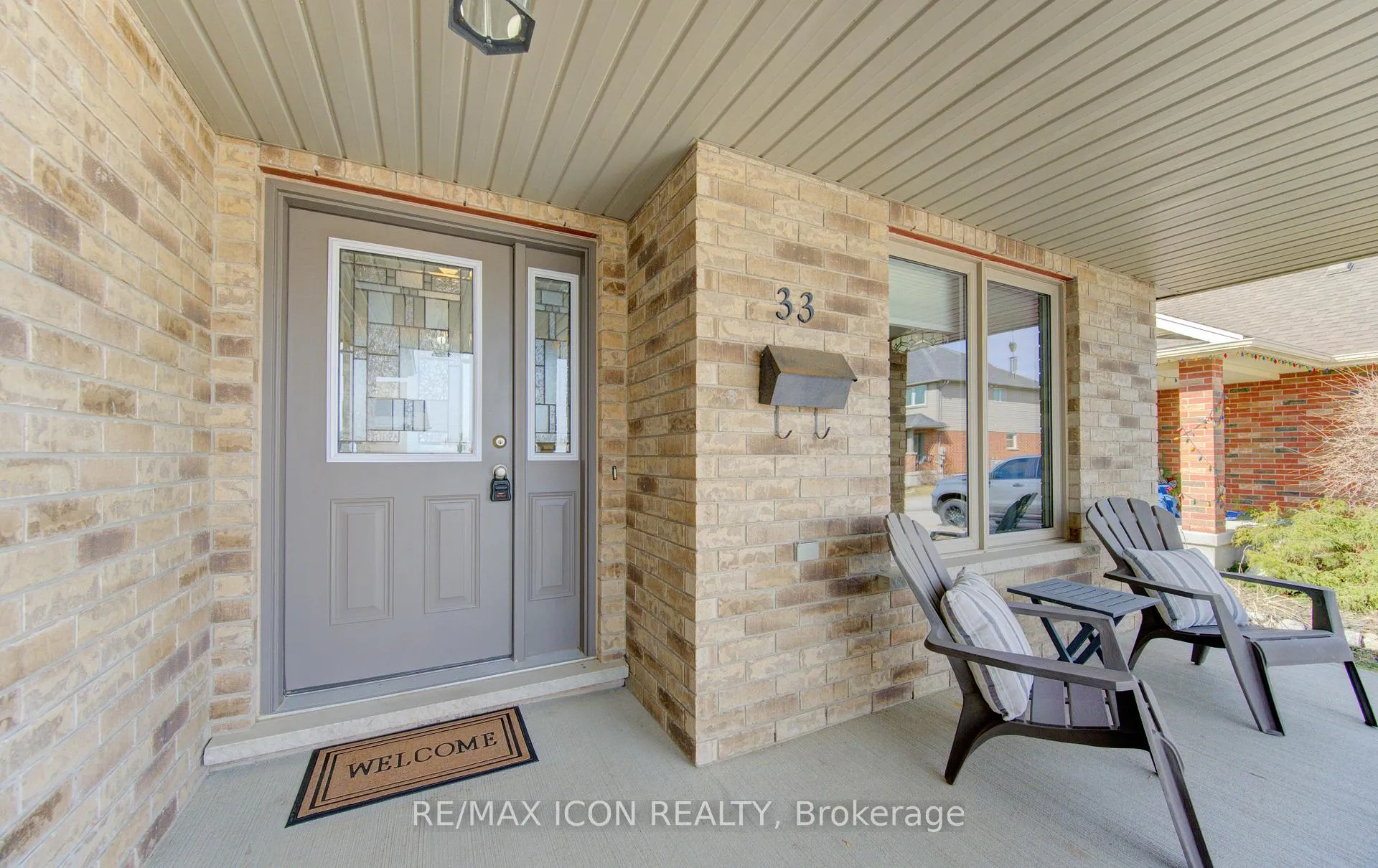 Photo 3 of 33 Joseph Street, Guelph, St. George's — HOMEH