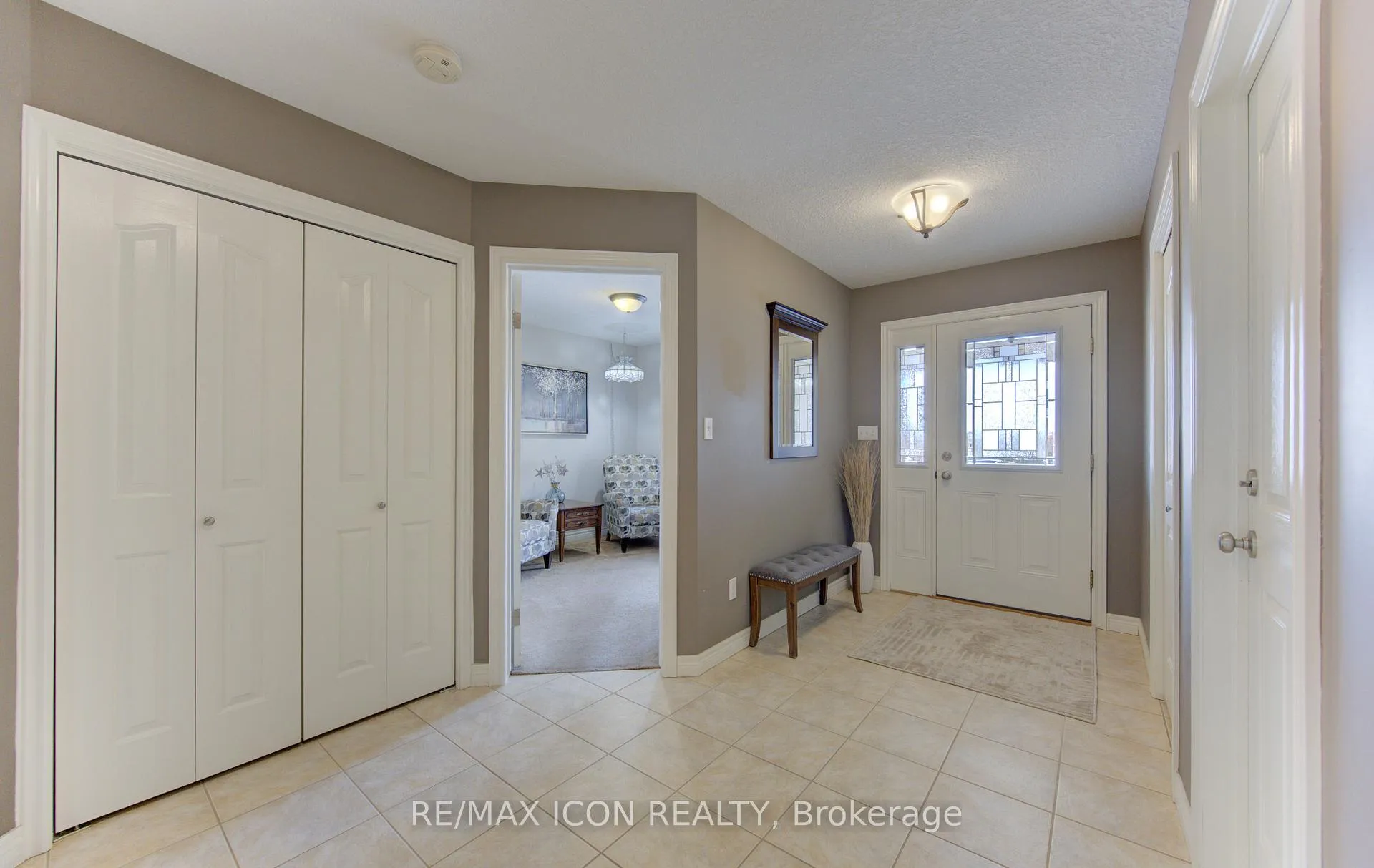 Photo 4 of 33 Joseph Street, Guelph, St. George's — HOMEH