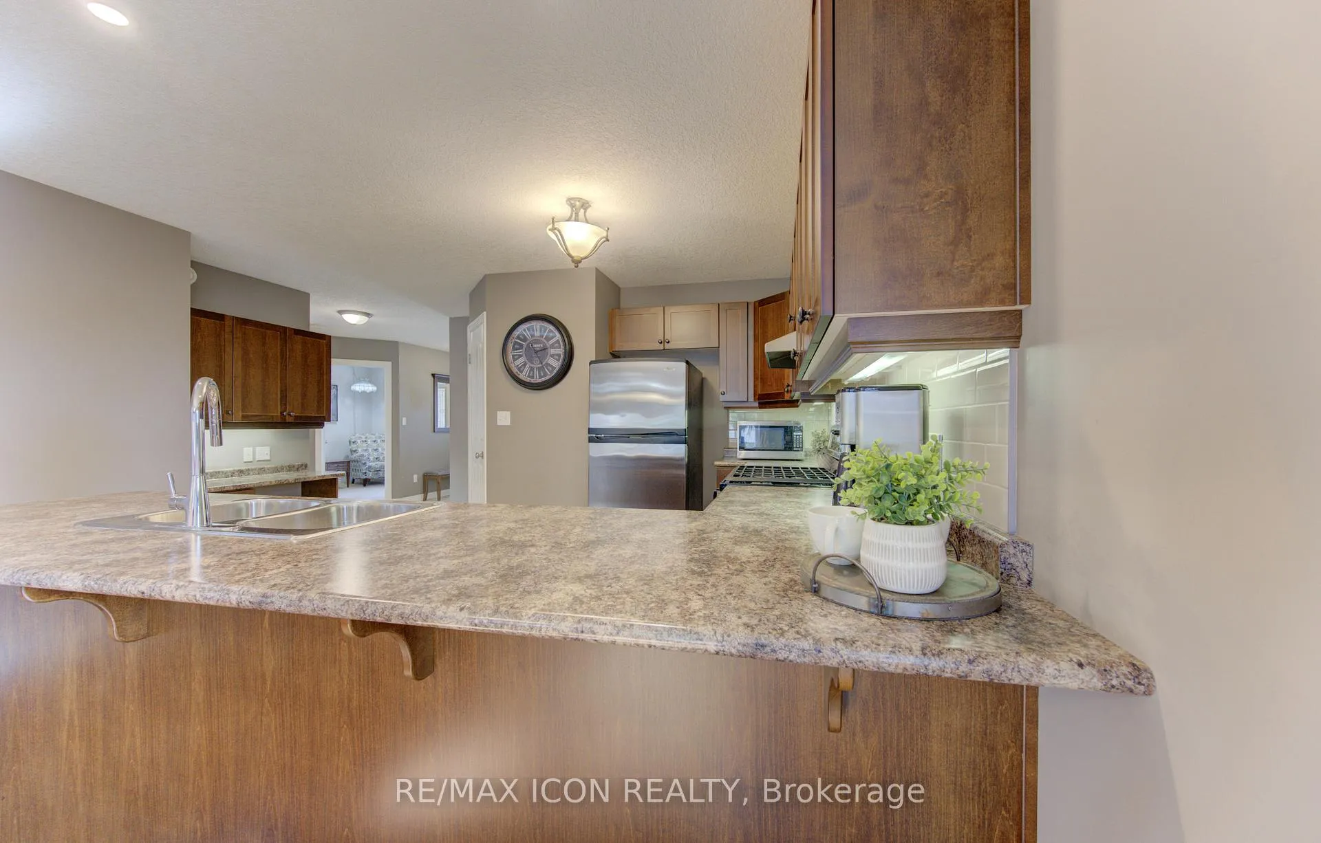 Photo 11 of 33 Joseph Street, Guelph, St. George's — HOMEH