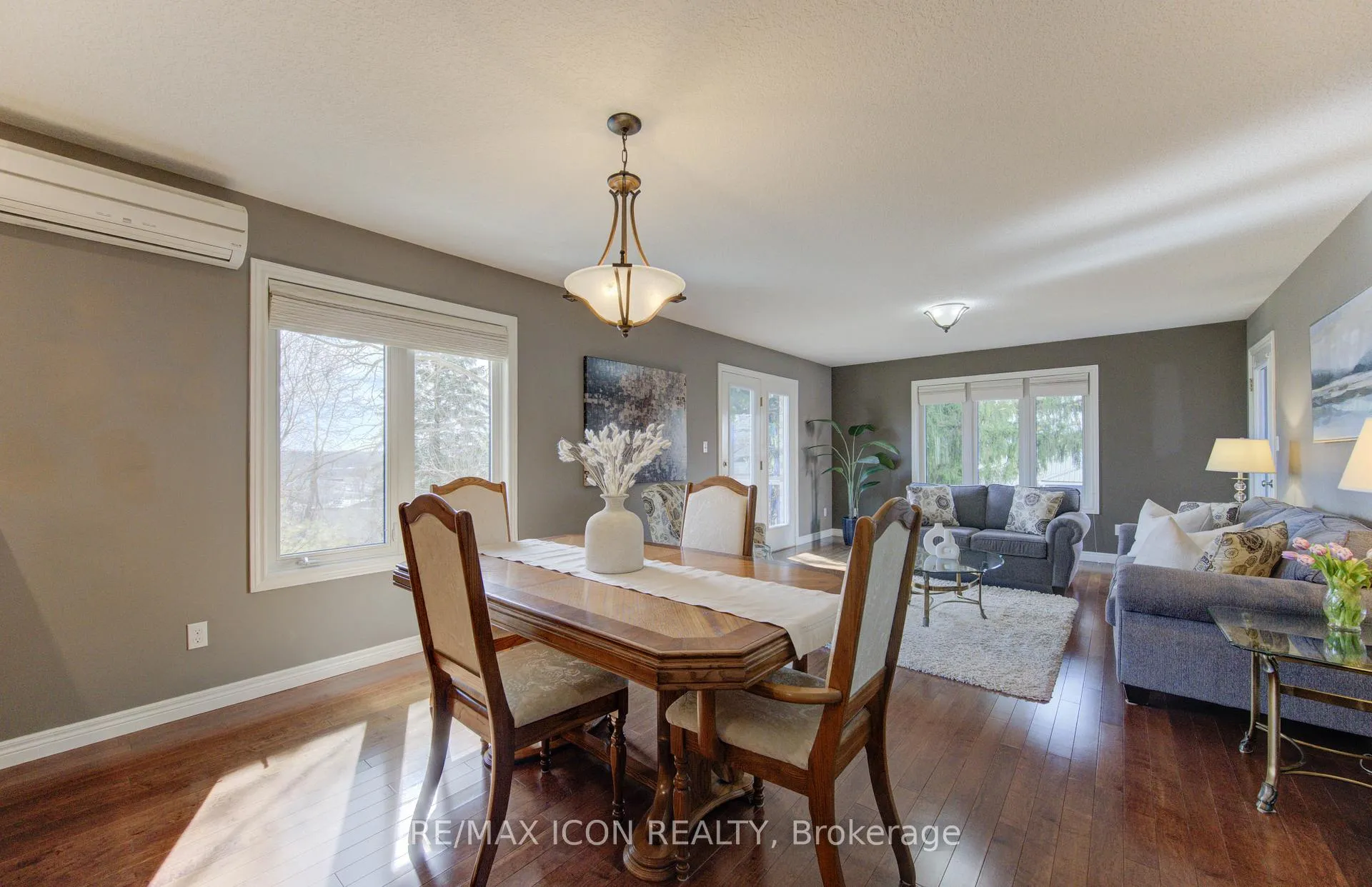 Photo 12 of 33 Joseph Street, Guelph, St. George's — HOMEH