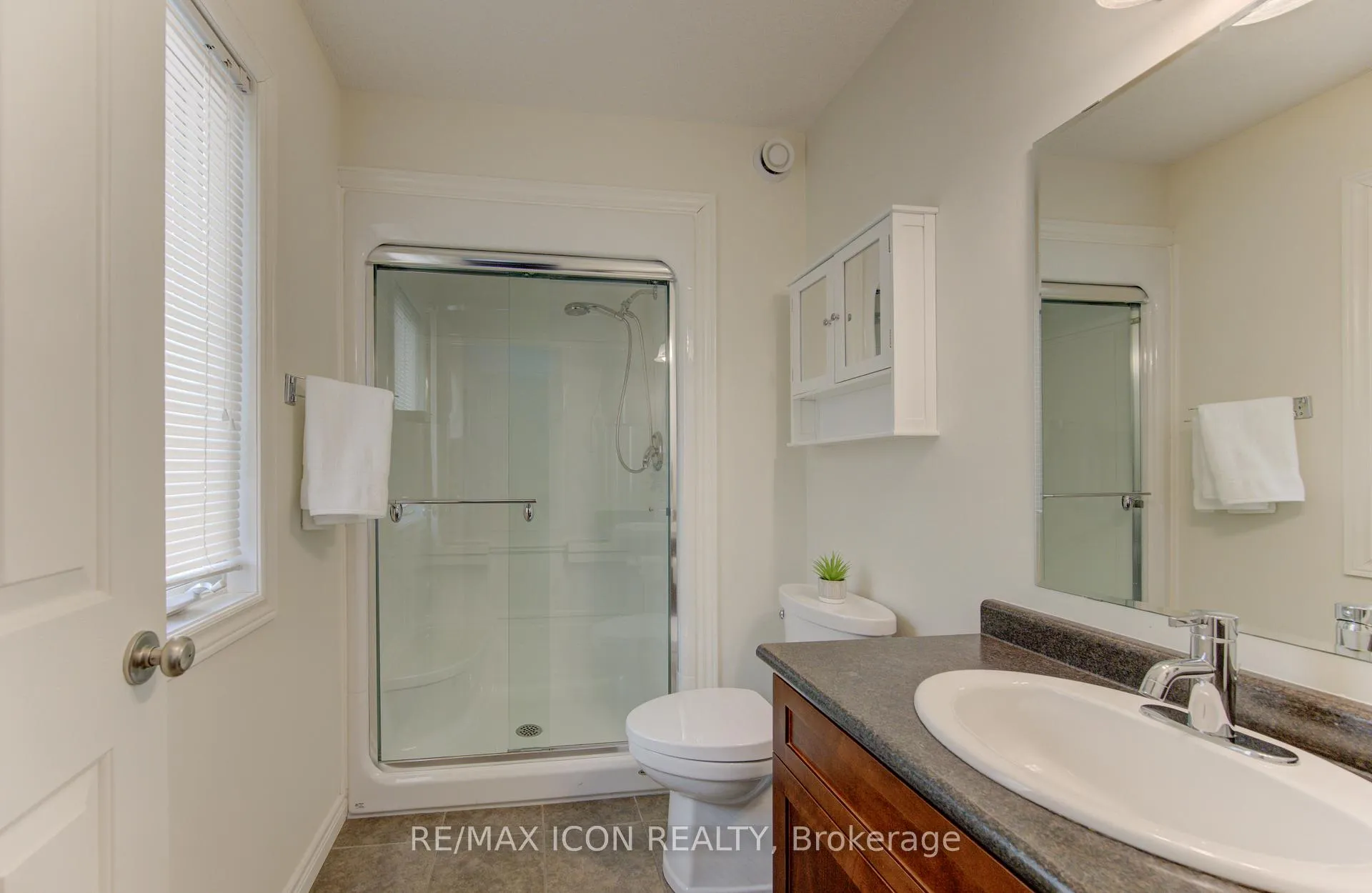 Photo 19 of 33 Joseph Street, Guelph, St. George's — HOMEH