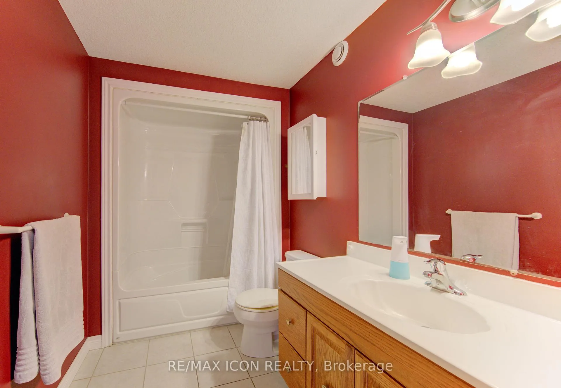 Photo 26 of 33 Joseph Street, Guelph, St. George's — HOMEH