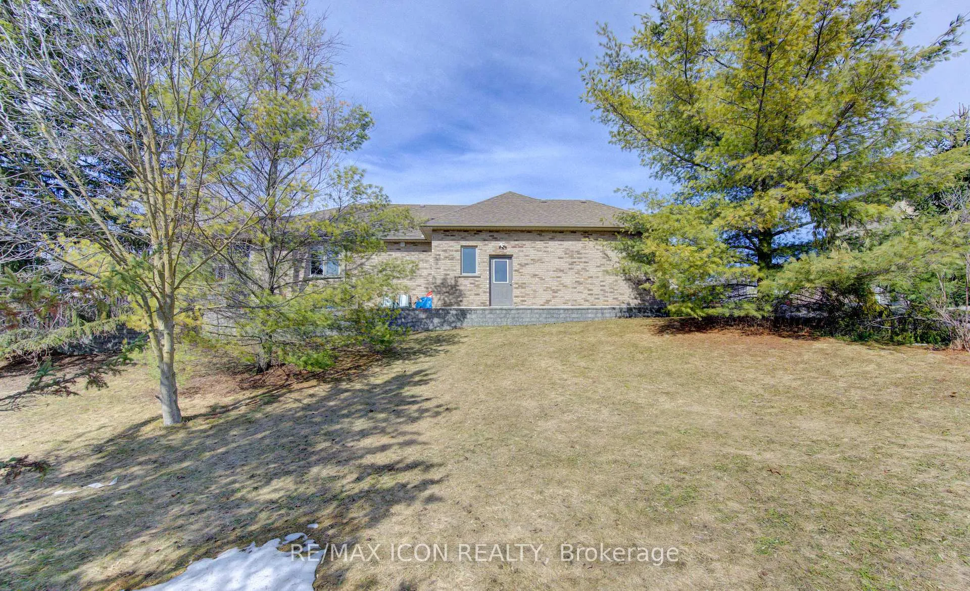 Photo 30 of 33 Joseph Street, Guelph, St. George's — HOMEH