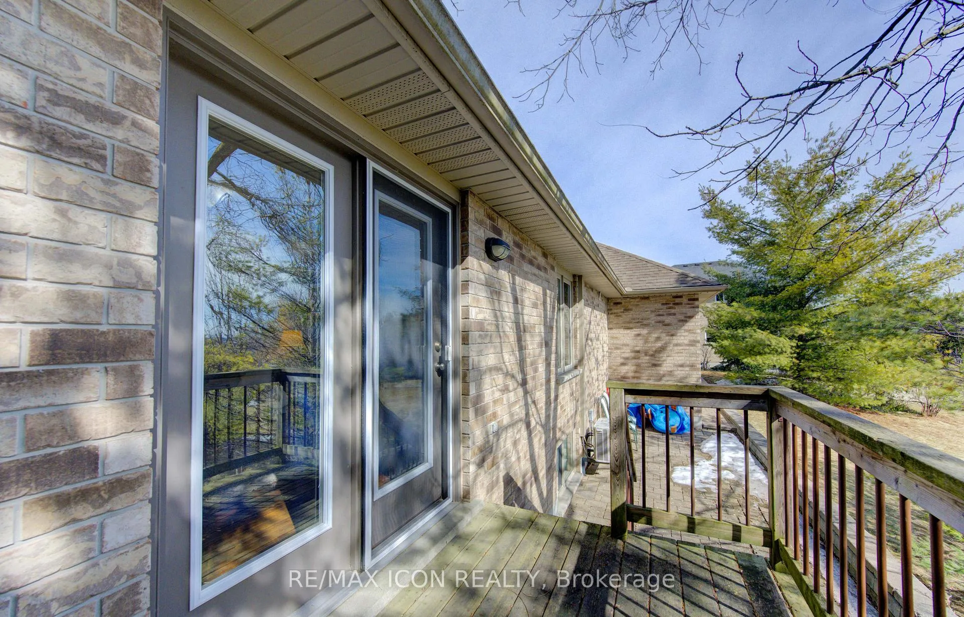 Photo 32 of 33 Joseph Street, Guelph, St. George's — HOMEH