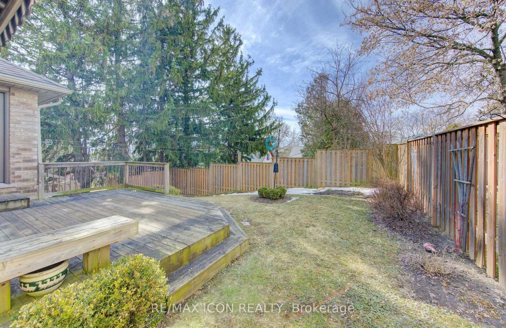 Photo 35 of 33 Joseph Street, Guelph, St. George's — HOMEH