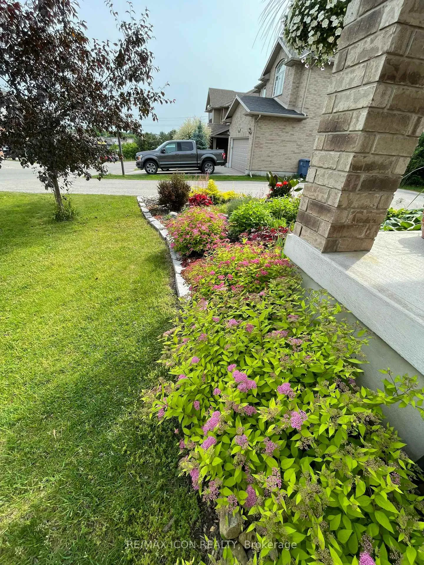Photo 45 of 33 Joseph Street, Guelph, St. George's — HOMEH