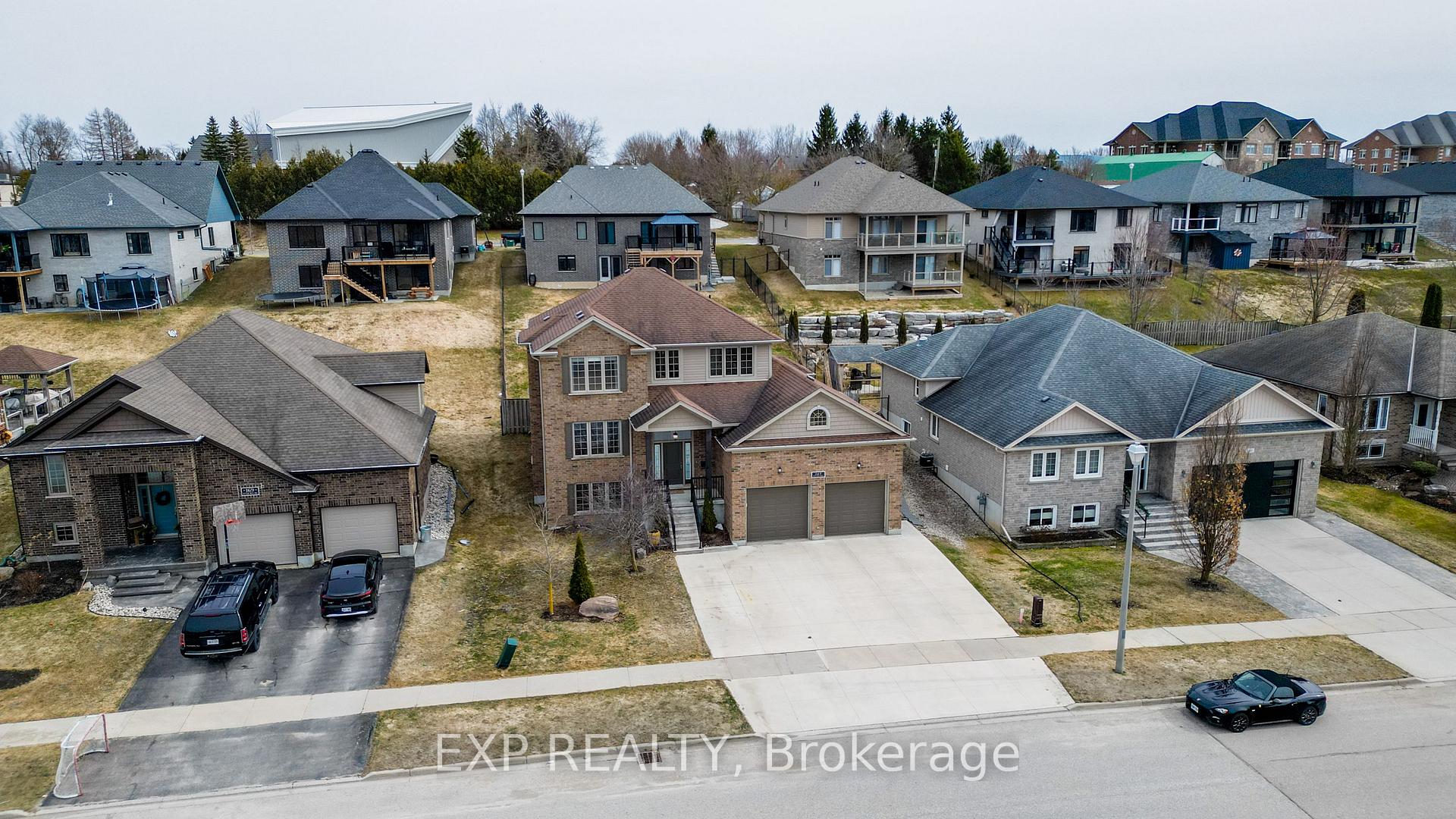 Photo 3 of 165 River Run Road, Mapleton, Rural Mapleton — HOMEH
