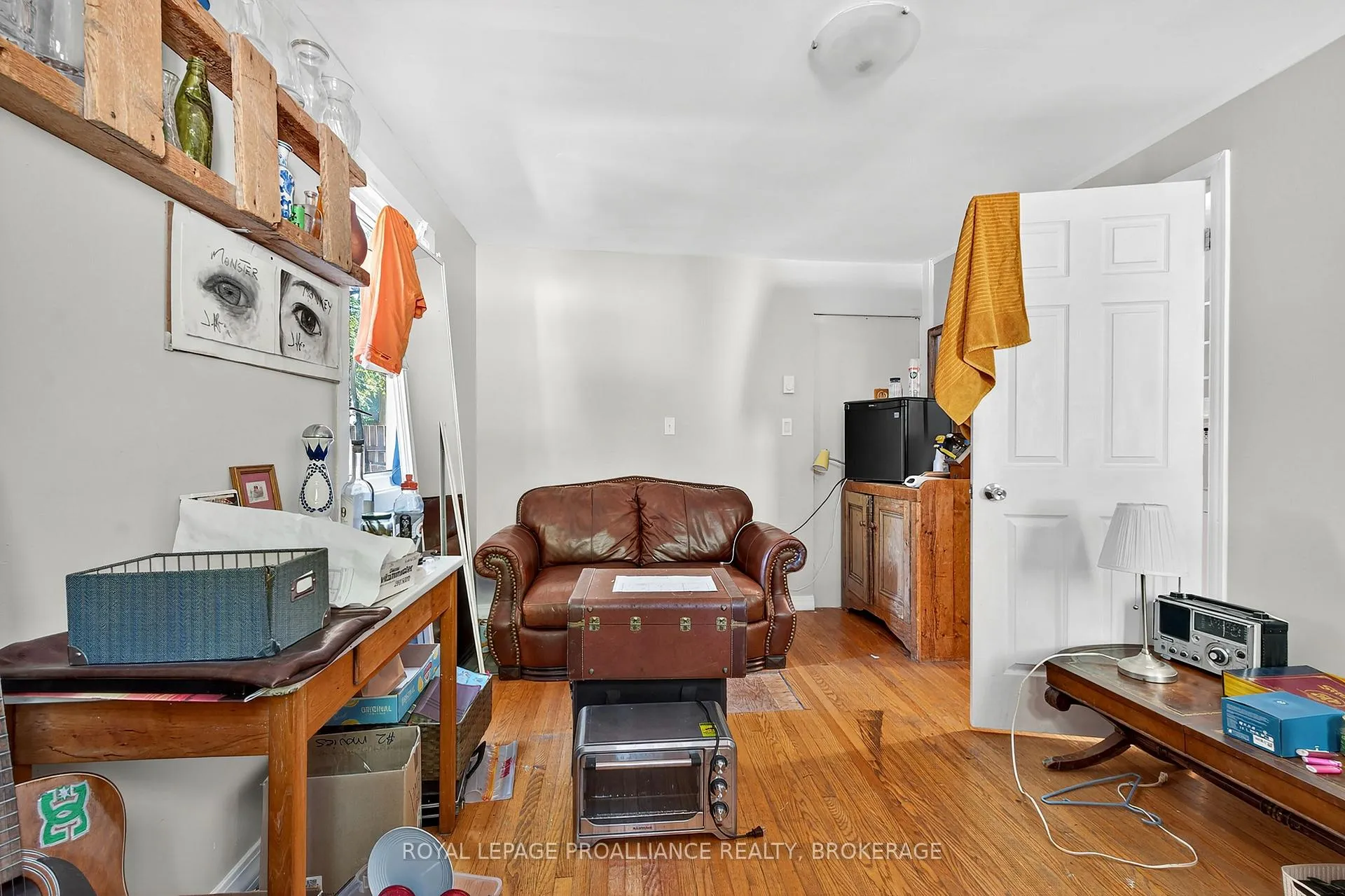 Photo 18 of 16 St Catherine Street, Kingston, East of Sir John A. Blvd — HOMEH