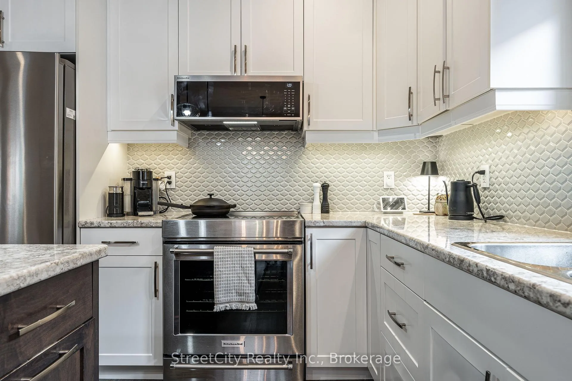 Photo 12 of 32 Culliton Street, Stratford — HOMEH