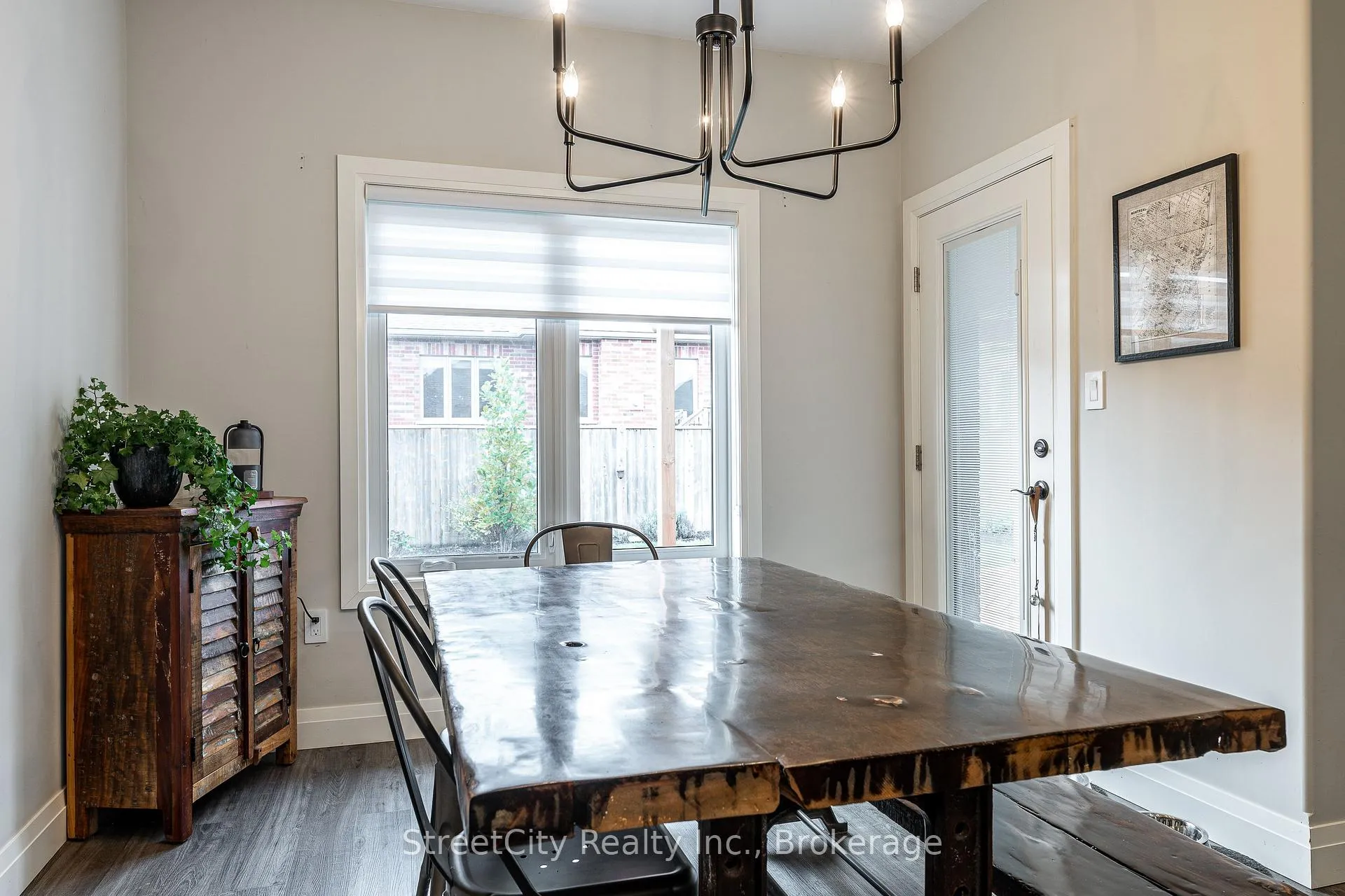 Photo 14 of 32 Culliton Street, Stratford — HOMEH