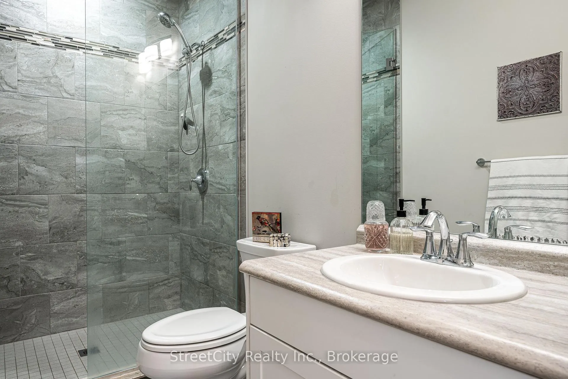 Photo 22 of 32 Culliton Street, Stratford — HOMEH