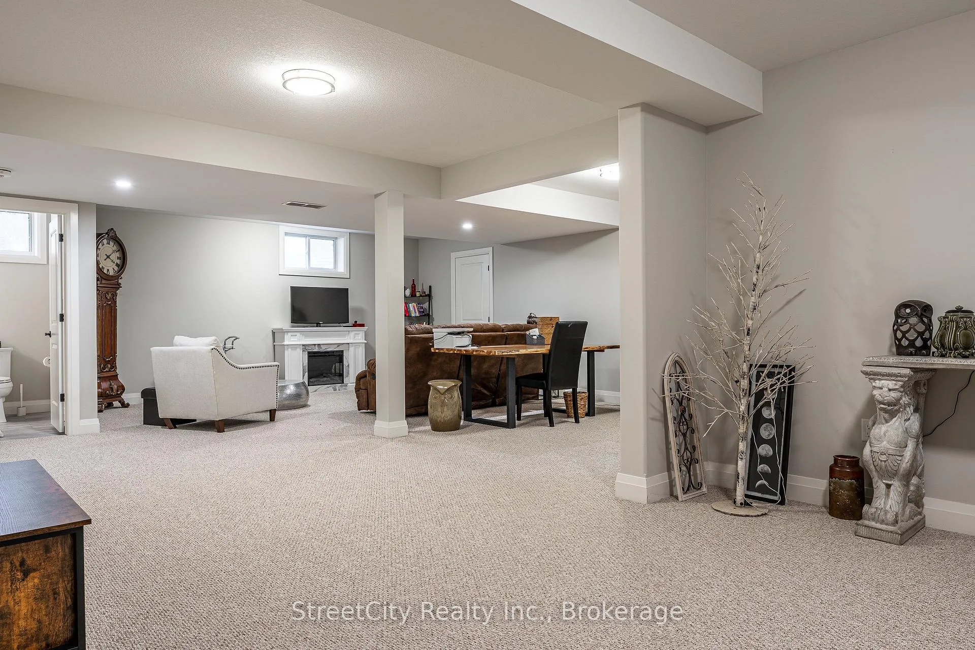 Photo 27 of 32 Culliton Street, Stratford — HOMEH