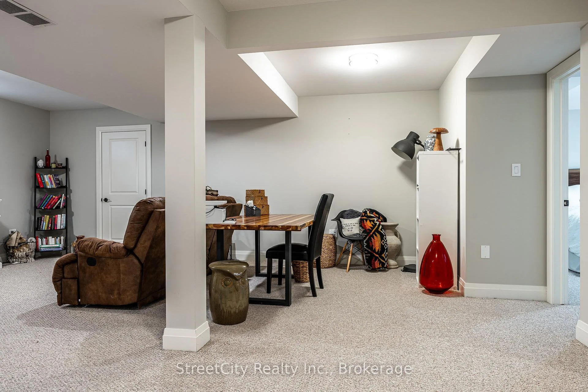 Photo 28 of 32 Culliton Street, Stratford — HOMEH